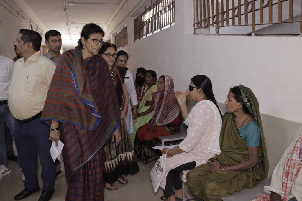सांसद ज्योत्सना की सक्रियता-कोरबा संसदीय क्षेत्र में स्वास्थ्य सुविधाओं की बेहतरी के लिए प्रतिबद्ध हूं-ज्योत्सना महंत,मेडिकल कॉलेज व ईएसआईसी अस्पताल पहुंचीं सांसद,चिकित्सकों व भर्ती मरीजों से करी मुलाकात, कोरबा क्षेत्र में विकास के लिए 5 सालों तक संघर्ष किया ज्योत्सना ने, रेल सुविधाओं में बढ़ोतरी में बड़ा योगदान है सांसद महंत का सांसद ज्योत्सना की सक्रियता-कोरबा संसदीय क्षेत्र में स्वास्थ्य सुविधाओं की बेहतरी के लिए प्रतिबद्ध हूं-ज्योत्सना महंत,मेडिकल कॉलेज व ईएसआईसी अस्पताल पहुंचीं सांसद,चिकित्सकों व भर्ती मरीजों से करी मुलाकात, कोरबा क्षेत्र में विकास के लिए 5 सालों तक संघर्ष किया ज्योत्सना ने, रेल सुविधाओं में बढ़ोतरी में बड़ा योगदान है सांसद महंत का kshititech