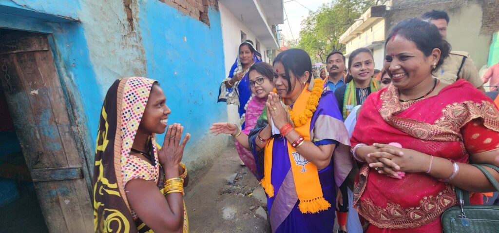 21 मार्च को भाजपा की जांजगीर चाम्पा एवं शक्ति जिले की खबरें एक साथ- गृह मंत्री विजय शर्मा ने जांजगीर में गिनाई विष्णु सरकार की 100 दिनों की उपलब्धियां-पत्रकार वार्ता को किया संबोधित, जिला कोषाध्यक्ष अरुण झांझडिया के निवास पर पहुंचे प्रदेश सह प्रभारी नितिन नवीन,लोकसभा प्रत्याशी कमलेश जांगड़े ने किया शक्ति विधानसभा क्षेत्र का जनसंपर्क 21 मार्च को भाजपा की जांजगीर चाम्पा एवं शक्ति जिले की खबरें एक साथ- गृह मंत्री विजय शर्मा ने जांजगीर में गिनाई विष्णु सरकार की 100 दिनों की उपलब्धियां-पत्रकार वार्ता को किया संबोधित, जिला कोषाध्यक्ष अरुण झांझडिया के निवास पर पहुंचे प्रदेश सह प्रभारी नितिन नवीन,लोकसभा प्रत्याशी कमलेश जांगड़े ने किया शक्ति विधानसभा क्षेत्र का जनसंपर्क kshititech