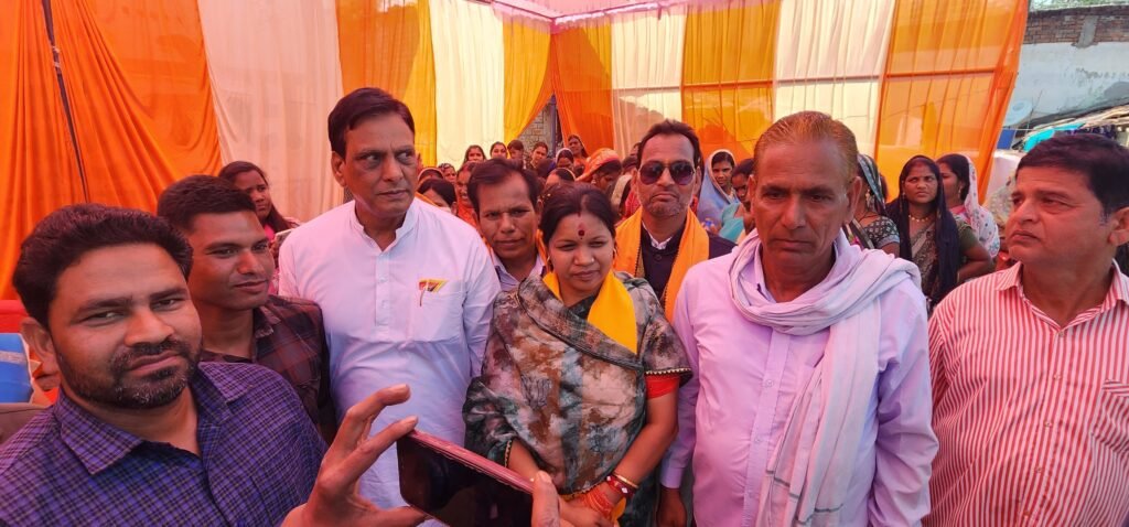 पामगढ़ पहुंची कमलेश की जनसंपर्क यात्रा- पूर्व विधायक डॉक्टर खिलावन साहू भी लगे हैं सघन प्रचार प्रसार में, कमलेश कह रही- मोदी जी को लाना है तीसरी बार, जांजगीर में खिलाना है फिर से कमल का फूल, 23 मार्च को बलौदा बाजार- भाटापारा जिले में हो रहा कमलेश का घर-घर संपर्क अभियान, चारों ओर गूंज रही मोदी की लहर,400 प्लस के सीटों के लक्ष्य को पार करने में जांजगीर चांपा लोकसभा की भी रहेगी अहम भूमिका kshititech