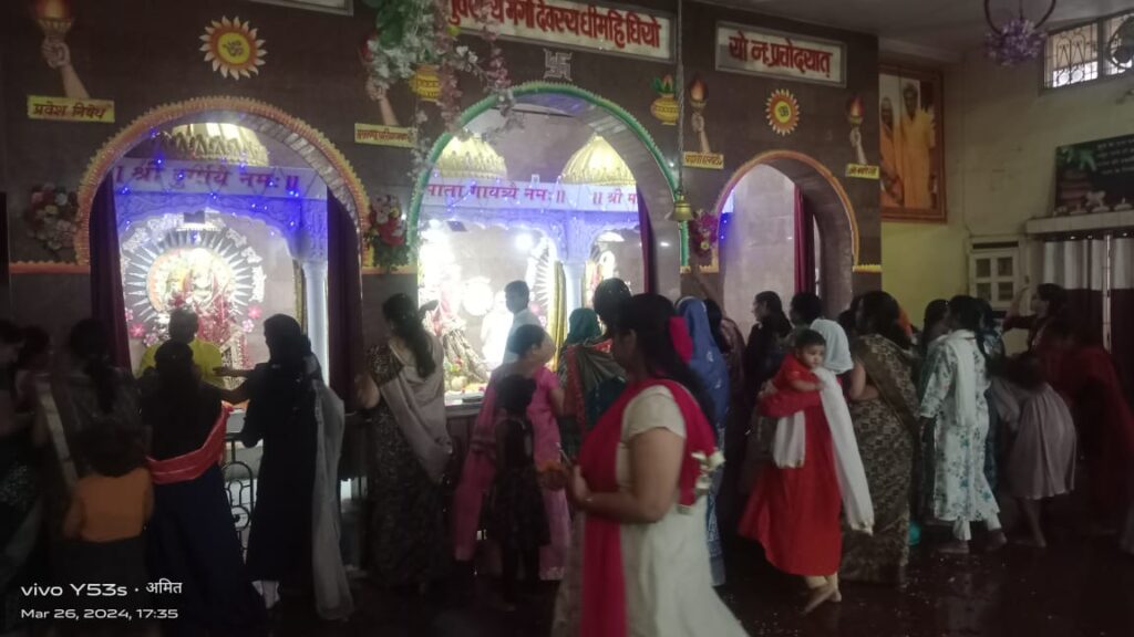 खरसिया की गायत्री शक्तिपीठ में फूलों की होली से मना होली मिलन समारोह, मुख्य ट्रस्टी सुरेश कबूलपुरिया ने कहा- सभी सदस्यों के सहयोग से मंदिर प्रबंधन की व्यवस्था में हो रहा विस्तार, नवरात्रि पर्व पर होगा बड़ा धार्मिक आयोजन,तीन-तीन देवियां विराजमान है शक्तिपीठ परिसर में खरसिया की गायत्री शक्तिपीठ में फूलों की होली से मना होली मिलन समारोह, मुख्य ट्रस्टी सुरेश कबूलपुरिया ने कहा- सभी सदस्यों के सहयोग से मंदिर प्रबंधन की व्यवस्था में हो रहा विस्तार, नवरात्रि पर्व पर होगा बड़ा धार्मिक आयोजन,तीन-तीन देवियां विराजमान है शक्तिपीठ परिसर में kshititech