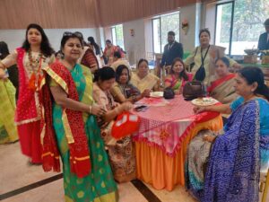 अरुणा हुई सम्मानित-अखिल भारतीय मारवाड़ी महिला सम्मेलन के तीन दिवसीय राष्ट्रीय अधिवेशन में सम्मानित हुई शक्ति शाखा अध्यक्ष अरुणा अग्रवाल,अलग-अलग सात पुरस्कारो से नवाजी गई, तो वहीं शाखा को भी सक्रियता के लिए मिला सम्मान,पारसनाथ में आयोजित था तीन दिवसीय अधिवेशन,अरुणा ने कहा- यह सम्मान मेरी बहनों को समर्पित अरुणा हुई सम्मानित-अखिल भारतीय मारवाड़ी महिला सम्मेलन के तीन दिवसीय राष्ट्रीय अधिवेशन में सम्मानित हुई शक्ति शाखा अध्यक्ष अरुणा अग्रवाल,अलग-अलग सात पुरस्कारो से नवाजी गई, तो वहीं शाखा को भी सक्रियता के लिए मिला सम्मान,पारसनाथ में आयोजित था तीन दिवसीय अधिवेशन,अरुणा ने कहा- यह सम्मान मेरी बहनों को समर्पित kshititech