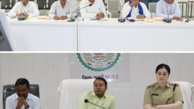 शक्ति कलेक्टर ने ली लोकसभा निर्वाचन को लेकर राजनैतिक दलों एवं मीडिया की बैठक, चुनाव को लेकर आचार संहिता की दी जानकारी, कलेक्टर टोपनो ने कहा- लोकसभा के चुनाव को शांतिपूर्ण ढंग से संपन्न करना हम सबकी जिम्मेदारी, आदर्श आचार संहिता का सभी करें पालन, 95 लाख की होंगी प्रत्याशी की अधिकतम खर्च सीमा, 12500 हजार रुपए में मिलेगा प्रत्याशियों को फॉर्म, आचार संहिता के उल्लंघन की शिकायत ऑडियो क्लिप से भी कर सकेंगे नागरिक, नामांकन दाखिला होगा जिला कलेक्ट्रेट कार्यालय जांजगीर में kshititech