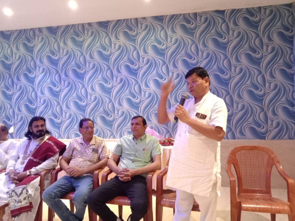 शक्ति में खुलेगा केंद्रीय विद्यालय- भाजपा व्यापारियों के साथ कभी भी अन्याय एवं अत्याचार को नहीं करती बर्दाश्त, व्यापारी हितों को सदैव संरक्षण दिया है बीजेपी ने,शक्ति की हटरी धर्मशाला में पूर्व नेता प्रतिपक्ष नारायण चंदेल ने कहा- शक्ति क्षेत्र का सौभाग्य की भाजपा ने लोकसभा के लिए बनाया शक्ति से प्रत्याशी, प्रत्याशी कमलेश जांगड़े ने कहा- मैं आपके क्षेत्र की बेटी एवं बहू, करूंगी सदैव आप सभी की सेवा एवं क्षेत्र का विकास kshititech