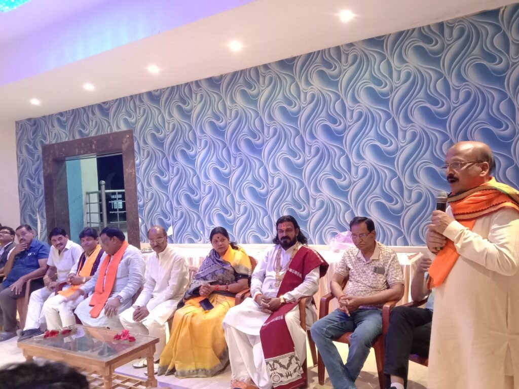 शक्ति में खुलेगा केंद्रीय विद्यालय- भाजपा व्यापारियों के साथ कभी भी अन्याय एवं अत्याचार को नहीं करती बर्दाश्त, व्यापारी हितों को सदैव संरक्षण दिया है बीजेपी ने,शक्ति की हटरी धर्मशाला में पूर्व नेता प्रतिपक्ष नारायण चंदेल ने कहा- शक्ति क्षेत्र का सौभाग्य की भाजपा ने लोकसभा के लिए बनाया शक्ति से प्रत्याशी, प्रत्याशी कमलेश जांगड़े ने कहा- मैं आपके क्षेत्र की बेटी एवं बहू, करूंगी सदैव आप सभी की सेवा एवं क्षेत्र का विकास kshititech