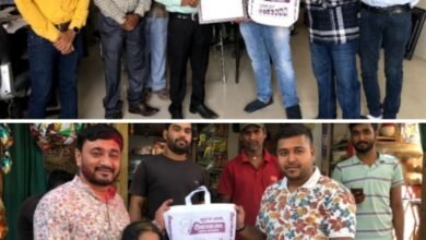 प्रतिभा का सम्मान- शक्ति के महाकाल आइसक्रीम के संचालक संदीप को मिला जिला स्वास्थ्य विभाग से सम्मान पत्र, सरकारी टीकाकरण के कार्यक्रम में नवाचारी दृष्टिकोण से सहयोग कर रहे हैं संदीप, मुख्य चिकित्सा अधिकारी के हाथों मिला सम्मान पत्र, महाकाल के भक्त हैं संदीप kshititech