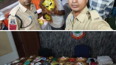 मुखौटे पहनकर ना हो कोई वारदात, अलर्ट हुई पुलिस- शक्ति-जैजैपुर पुलिस ने होली पर्व पर प्रतिबंधात्मक मुखोटे बेचने वाले दुकानदारों को दी चेतावनी,कुछ दुकानों में पुलिस ने कारी करवाई, होली पर्व को लेकर पुलिस ने निकाला पैदल मार्च, होली पर्व को लेकर असामाजिक तत्वों से निपटने तैयार शक्ति पुलिस मुखौटे पहनकर ना हो कोई वारदात, अलर्ट हुई पुलिस- शक्ति-जैजैपुर पुलिस ने होली पर्व पर प्रतिबंधात्मक मुखोटे बेचने वाले दुकानदारों को दी चेतावनी,कुछ दुकानों में पुलिस ने कारी करवाई, होली पर्व को लेकर पुलिस ने निकाला पैदल मार्च, होली पर्व को लेकर असामाजिक तत्वों से निपटने तैयार शक्ति पुलिस kshititech