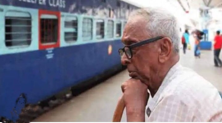 क्या ट्रेनों में बुजुर्गों एवं अन्य वर्ग के लोगों को मिलने वाली रियायतों पर घोषणा कर पाएंगी राजनैतिक पार्टिया, लोकसभा चुनाव को लेकर भाजपा- कांग्रेस के नेताओं से रेल यात्रियों का बड़ा सवाल, दशकों से चली आ रही रेल यात्री रियायतों में कटौती कर रखी है सरकारों ने, पत्रकारों को भी मिलने वाली रेल यात्रा की सुविधा वर्षों से है बंद, क्या मोदी गारंटी और राहुल गारंटी से नहीं होगा सरकार का खजाना खाली, चुनाव में बनेगी बड़ा मुद्दा रेल रियायते kshititech