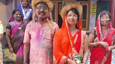 उल्लास के साथ मना रंगों का पर्व होली,अंचल की मशहूर जानी-मानी हस्तियों ने भी खेली होली, तो वहीं शक्ति के जनपद सदस्य रामकुमार-गीता गबेल ने भी अपनों के बीच मनाई होली, पुलिस प्रशासन रहा सजग,लोकसभा चुनाव का भी रंग चढ़ा होली पर, सोशल मीडिया पर छाई रही होली की बधाइयां kshititech