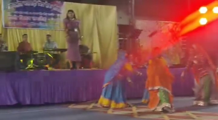 राजकुमार का हुआ सम्मान- होली मिलन समारोह में शामिल हुए अंतरराष्ट्रीय अग्रवाल सम्मेलन के अध्यक्ष राजकुमार मित्तल,आसनसोल की मारवाड़ी मित्र सेवा समिति ने किया था कार्यक्रम, राजकुमार ने कहा- होली का पर्व आपसी भाईचारे एवं सौहार्द्र का प्रतीक, समिति के सदस्यों को अध्यक्ष राजकुमार ने दिया प्रथम अग्र अलंकरण का न्यौता kshititech