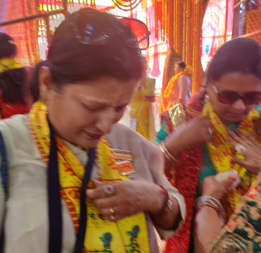 अरुणा हुई सम्मानित-अखिल भारतीय मारवाड़ी महिला सम्मेलन के तीन दिवसीय राष्ट्रीय अधिवेशन में सम्मानित हुई शक्ति शाखा अध्यक्ष अरुणा अग्रवाल,अलग-अलग सात पुरस्कारो से नवाजी गई, तो वहीं शाखा को भी सक्रियता के लिए मिला सम्मान,पारसनाथ में आयोजित था तीन दिवसीय अधिवेशन,अरुणा ने कहा- यह सम्मान मेरी बहनों को समर्पित अरुणा हुई सम्मानित-अखिल भारतीय मारवाड़ी महिला सम्मेलन के तीन दिवसीय राष्ट्रीय अधिवेशन में सम्मानित हुई शक्ति शाखा अध्यक्ष अरुणा अग्रवाल,अलग-अलग सात पुरस्कारो से नवाजी गई, तो वहीं शाखा को भी सक्रियता के लिए मिला सम्मान,पारसनाथ में आयोजित था तीन दिवसीय अधिवेशन,अरुणा ने कहा- यह सम्मान मेरी बहनों को समर्पित kshititech