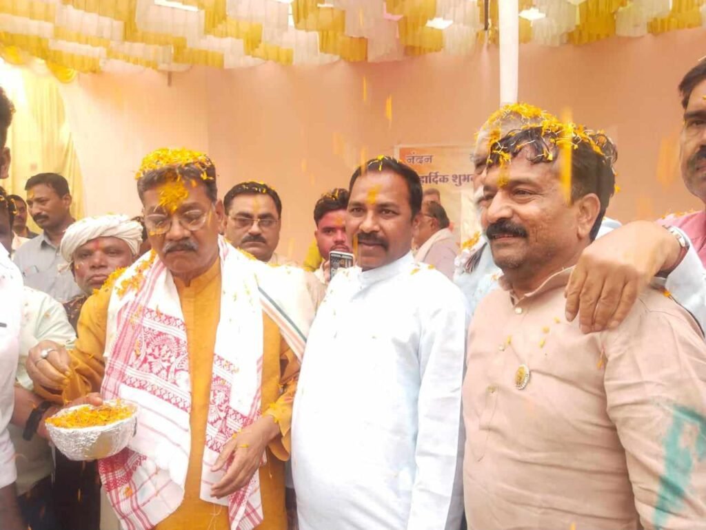 गेवाडीन दंपति पहुंचे कोरबा सांसद ज्योत्सना महंत के होली मिलन समारोह में, नेता प्रतिपक्ष महंत भी रहे मौजूद, शक्ति विधानसभा क्षेत्र से अनेकों कांग्रेस कार्यकर्ता भी हुए शामिल, नरेश- रीना ने सांसद ज्योत्सना को गुलाल लगा कर दी होली की बधाई, रीना ने कहा- कोरबा संसदीय सीट पर दोबारा सांसद बनेगी ज्योत्सना दीदी kshititech