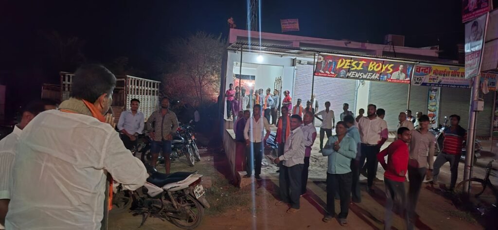 जांजगीर पहुंचे मुख्यमंत्री साय ने कहा-कांग्रेस महिलाओं को 01 लाख का लालच देकर भरवा रही फॉर्म,आपके पास भूल सुधारने का मौका है, कांग्रेस को जड़ से उखाड़ फेंके, प्रदेश अध्यक्ष किरण देव भी रहे मौजूद, जिला भाजपा कार्यालय में प्रदेश अध्यक्ष ने ली पत्रकार वार्ता जांजगीर पहुंचे मुख्यमंत्री साय ने कहा-कांग्रेस महिलाओं को 01 लाख का लालच देकर भरवा रही फॉर्म,आपके पास भूल सुधारने का मौका है, कांग्रेस को जड़ से उखाड़ फेंके, प्रदेश अध्यक्ष किरण देव भी रहे मौजूद, जिला भाजपा कार्यालय में प्रदेश अध्यक्ष ने ली पत्रकार वार्ता kshititech