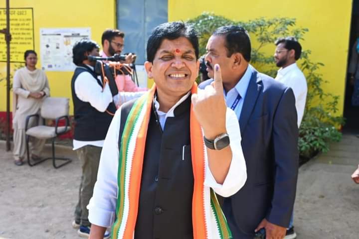 जांजगीर लोकसभा का बदल सकता है इतिहास- कांग्रेस प्रत्याशी डॉक्टर शिव डहरिया की सक्रियता एवं आठो विधानसभाओ में कांग्रेस विधायकों होने का मिलेगा लाभ, भाजपा की महतारी वंदन योजना पर भारी पड़ रही कांग्रेस की एक लाख सालाना देने की योजना, चार कार्यकाल से जनता ने देखी है भाजपा सांसदों की उदासीनता, नेता प्रतिपक्ष महंत की कुशल राजनैतिक रणनीति का भी मिलेगा क्षेत्र में कांग्रेस को लाभ, महंत की भी प्रतिष्ठा से जुड़ी है जांजगीर-चांपा लोकसभा जांजगीर लोकसभा का बदल सकता है इतिहास- कांग्रेस प्रत्याशी डॉक्टर शिव डहरिया की सक्रियता एवं आठो विधानसभाओ में कांग्रेस विधायकों होने का मिलेगा लाभ, भाजपा की महतारी वंदन योजना पर भारी पड़ रही कांग्रेस की एक लाख सालाना देने की योजना, चार कार्यकाल से जनता ने देखी है भाजपा सांसदों की उदासीनता, नेता प्रतिपक्ष महंत की कुशल राजनैतिक रणनीति का भी मिलेगा क्षेत्र में कांग्रेस को लाभ, महंत की भी प्रतिष्ठा से जुड़ी है जांजगीर-चांपा लोकसभा kshititech