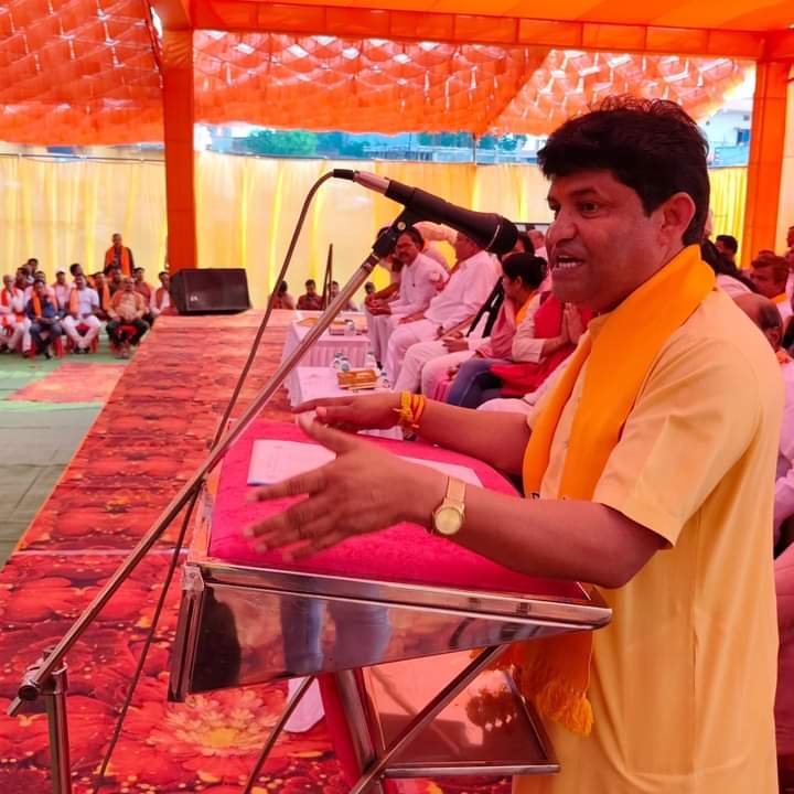 कमलेश को जिताने भाजपा के सम्मेलन- भूपेश सरकार के घोटाले को जनता के बीच रख लोकसभा में फतह हासिल करेगी भाजपा- शक्ति विधानसभा के बाराद्वार में संपन्न कार्यकर्ता सम्मेलन में भाजपा नेताओं ने किया बघेल सरकार के घोटाले का जिक्र, कहा मोदी गारंटी देश में मतदाताओं के बीच बनी विश्वास की गारंटी,जैजैपुर में भी हुआ भाजपा का कार्यकर्ता सम्मेलन kshititech