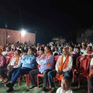 कमलेश को जिताने भाजपा के सम्मेलन- भूपेश सरकार के घोटाले को जनता के बीच रख लोकसभा में फतह हासिल करेगी भाजपा- शक्ति विधानसभा के बाराद्वार में संपन्न कार्यकर्ता सम्मेलन में भाजपा नेताओं ने किया बघेल सरकार के घोटाले का जिक्र, कहा मोदी गारंटी देश में मतदाताओं के बीच बनी विश्वास की गारंटी,जैजैपुर में भी हुआ भाजपा का कार्यकर्ता सम्मेलन kshititech