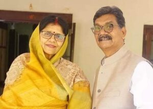 सार्वजनिक उद्योगों को निजी हाथों में जाने से बचाना होगा, कांग्रेस को मजबूत करें : डॉ. महंत,श्रमिक संगठन सीटू के पदाधिकारियों से नेता प्रतिपक्ष ने की मुलाकात, महंत ने कहा- देश में कांग्रेस शासन के समय हुई थी लाभकारी उद्योगों की स्थापना, भाजपा ने आते ही चंद उद्योगपतियों के हाथों में बेच दिया देश का सारा उद्योग सार्वजनिक उद्योगों को निजी हाथों में जाने से बचाना होगा, कांग्रेस को मजबूत करें : डॉ. महंत,श्रमिक संगठन सीटू के पदाधिकारियों से नेता प्रतिपक्ष ने की मुलाकात, महंत ने कहा- देश में कांग्रेस शासन के समय हुई थी लाभकारी उद्योगों की स्थापना, भाजपा ने आते ही चंद उद्योगपतियों के हाथों में बेच दिया देश का सारा उद्योग kshititech