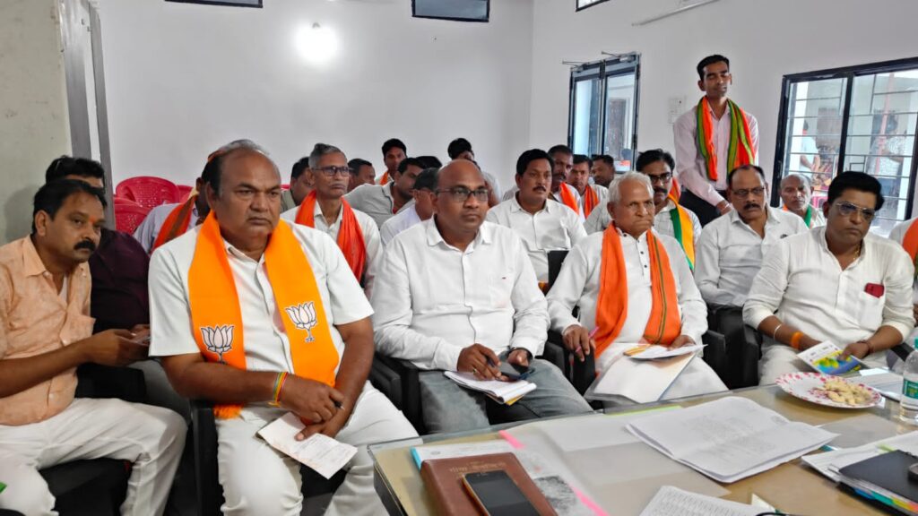 बतौर पालक मंत्री शक्ति पहुंचे उपमुख्यमंत्री विजय शर्मा का हुआ जोरदार स्वागत, भाजपा कार्यालय में जिले के विधानसभा प्रमुखों की ली बैठक, चुनाव संयोजक कृष्णकांत चंद्रा एवं सहसंयोजक डॉ. खिलावन साहू भी रहे मौजूद, 2 अप्रैल को जैजैपुर विधानसभा क्षेत्र का जनसंपर्क करेगी कमलेश जांगड़े बतौर पालक मंत्री शक्ति पहुंचे उपमुख्यमंत्री विजय शर्मा का हुआ जोरदार स्वागत, भाजपा कार्यालय में जिले के विधानसभा प्रमुखों की ली बैठक, चुनाव संयोजक कृष्णकांत चंद्रा एवं सहसंयोजक डॉ. खिलावन साहू भी रहे मौजूद, 2 अप्रैल को जैजैपुर विधानसभा क्षेत्र का जनसंपर्क करेगी कमलेश जांगड़े kshititech