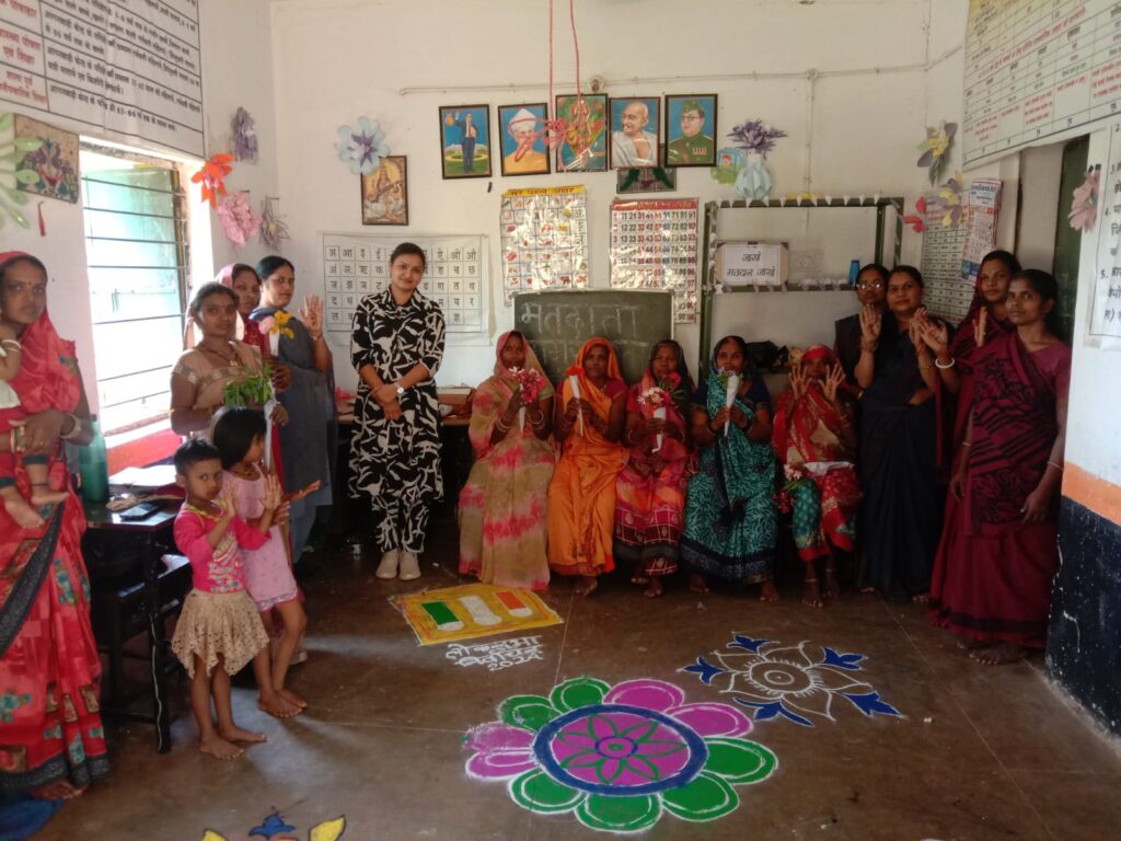 शक्ति जिले में लोकसभा चुनाव के लिए मतदान दल हो रहे तैयार,आईएएस कलेक्टर टोपनो के मार्गदर्शन में चुनावी कार्य जोरों से, सभी जुटे लोकतंत्र के महापर्व को सफल बनाने में शक्ति जिले में लोकसभा चुनाव के लिए मतदान दल हो रहे तैयार,आईएएस कलेक्टर टोपनो के मार्गदर्शन में चुनावी कार्य जोरों से, सभी जुटे लोकतंत्र के महापर्व को सफल बनाने में kshititech