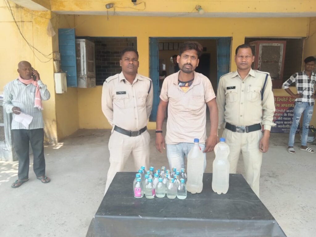 लकड़ी तस्करी की मुखबिरी के संदेह में युवक पर प्राण घातक हमला करने वाले आरोपी चढ़े पुलिस के हत्थे, एसपी अंकिता के निर्देशन में शक्ति थाना टीआई विवेक शर्मा की कार्रवाई,जैजैपुर एवम मालखरौदा पुलिस ने करी अवैध शराब विक्रेताओं पर ताड बतोड़ कारवाई kshititech