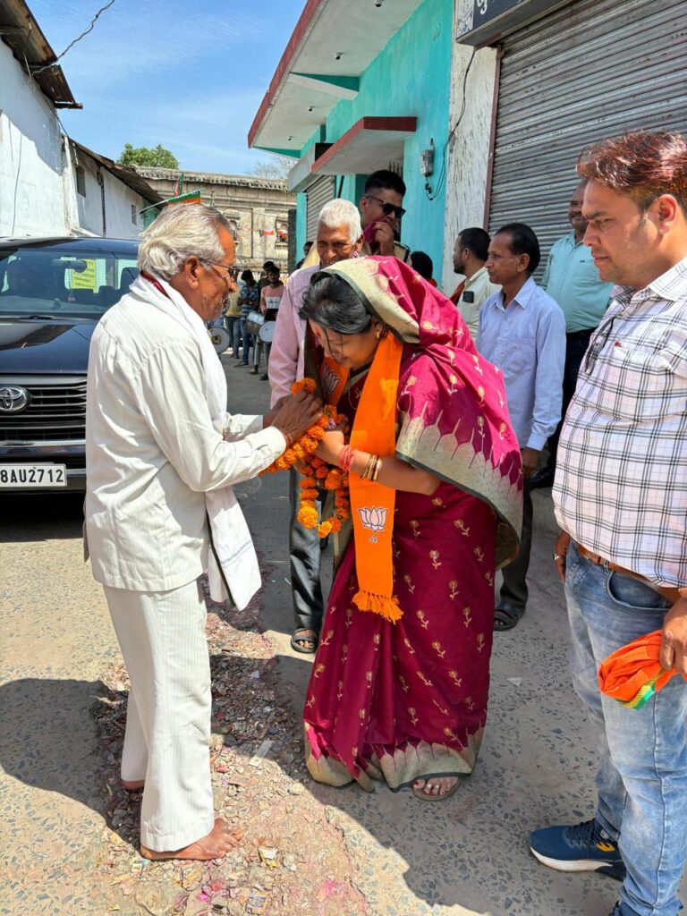 कल 6 अप्रैल को भाजपा शक्ति जिले में पोलिंग बूथ स्तर पर मनाएंगी स्थापना दिवस का कार्यक्रम, जिला अध्यक्ष कृष्णकांत चंद्रा के नेतृत्व में तैयारियां जोरों पर, भाजपा प्रत्याशी कमलेश जांगड़े ने किया अकलतरा विधानसभा क्षेत्र का सघन जनसंपर्क कल 6 अप्रैल को भाजपा शक्ति जिले में पोलिंग बूथ स्तर पर मनाएंगी स्थापना दिवस का कार्यक्रम, जिला अध्यक्ष कृष्णकांत चंद्रा के नेतृत्व में तैयारियां जोरों पर, भाजपा प्रत्याशी कमलेश जांगड़े ने किया अकलतरा विधानसभा क्षेत्र का सघन जनसंपर्क kshititech