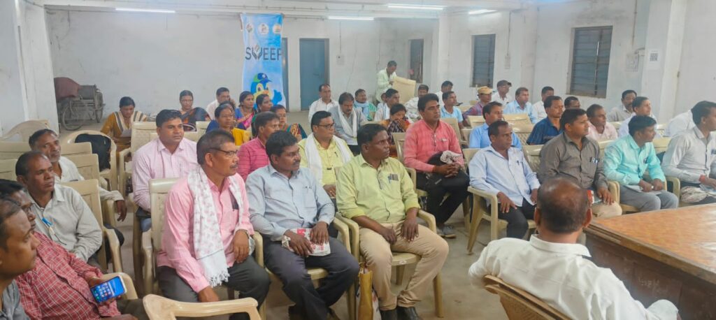 IAS अमृत विकास तोपनों के मार्गदर्शन में शक्ति जिले में कम मतदान वाली पंचायतो में शत प्रतिशत मतदान करवाने की तैयारी, ग्राम पंचायतो के सचिवों को बुलाकर ली बैठक, शक्ति जनपद सीईओ ने भी किया निर्वाचन को लेकर क्षेत्र का दौरा IAS अमृत विकास तोपनों के मार्गदर्शन में शक्ति जिले में कम मतदान वाली पंचायतो में शत प्रतिशत मतदान करवाने की तैयारी, ग्राम पंचायतो के सचिवों को बुलाकर ली बैठक, शक्ति जनपद सीईओ ने भी किया निर्वाचन को लेकर क्षेत्र का दौरा kshititech