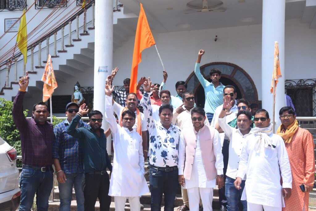 शक्ति नगर साहू संघ ने भक्त माता कर्मा जयंती पर निकाली भव्य बाइक रैली, समाज के युवाओं का उमड़ पड़ा उत्साह, श्री राधा कृष्ण मंदिर में हुआ माता कर्मा जयंती का आयोजन, नगर साहू संघ के योगेश साहू ने दी जानकारी, सामाजिक एकता का संकल्प लिया समाज बंधुओ ने,पहली बार दिखा ऐसा उत्साह शक्ति नगर साहू संघ ने भक्त माता कर्मा जयंती पर निकाली भव्य बाइक रैली, समाज के युवाओं का उमड़ पड़ा उत्साह, श्री राधा कृष्ण मंदिर में हुआ माता कर्मा जयंती का आयोजन, नगर साहू संघ के योगेश साहू ने दी जानकारी, सामाजिक एकता का संकल्प लिया समाज बंधुओ ने,पहली बार दिखा ऐसा उत्साह kshititech