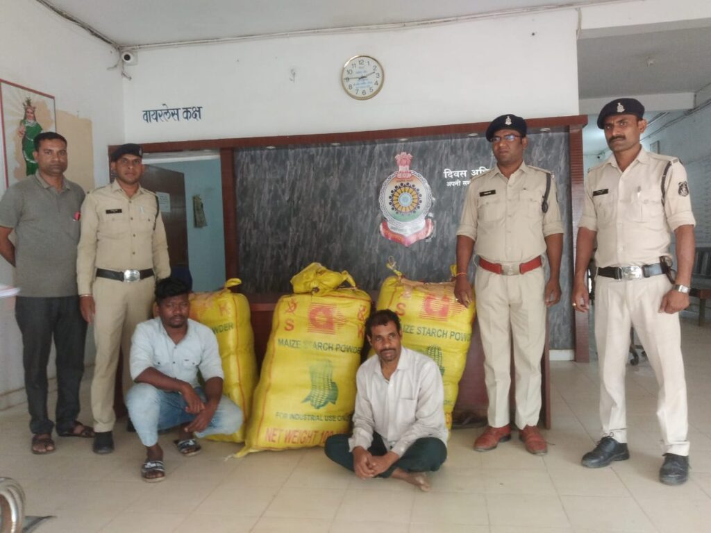 शक्ति पुलिस की नशे पर अब तक की सबसे बड़ी कार्रवाई-छुपाकर रखा गया लाखों रुपए का गांजा हुआ जप्त, एसपी अंकिता शर्मा के निर्देशन में शक्ति थाना टीआई विवेक शर्मा की कार्रवाई, नवरात्रि को लेकर शक्ति पुलिस ने जारी किए यातायात एवम अन्य व्यवस्थाओं को लेकर दिशा- निर्देश, नगरदा पुलिस ने जप्त कीअवैध शराब kshititech