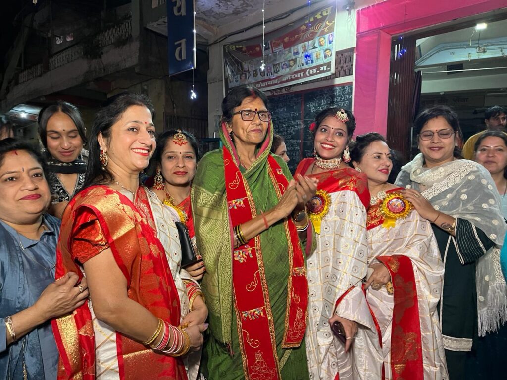 ज्योत्सना ने करी राम भक्तों पर पुष्पवर्षा- कोरबा सांसद ज्योत्सना ने चेतरी चन्द्र महोत्सव पर भगवान झूलेलाल का लिया आशीर्वाद,श्रीमती महंत ने कहा- हिंदू नव वर्ष का आयोजन देखना है तो आए कोरबा जरूर, लोकसभा क्षेत्र के प्रत्येक आयोजनों में सांसद की है सक्रिय भागीदारी, दोबारा सांसद बनाने ज्योत्सना के लिए कोरबा के जुटे लोग ज्योत्सना ने करी राम भक्तों पर पुष्पवर्षा- कोरबा सांसद ज्योत्सना ने चेतरी चन्द्र महोत्सव पर भगवान झूलेलाल का लिया आशीर्वाद,श्रीमती महंत ने कहा- हिंदू नव वर्ष का आयोजन देखना है तो आए कोरबा जरूर, लोकसभा क्षेत्र के प्रत्येक आयोजनों में सांसद की है सक्रिय भागीदारी, दोबारा सांसद बनाने ज्योत्सना के लिए कोरबा के जुटे लोग kshititech