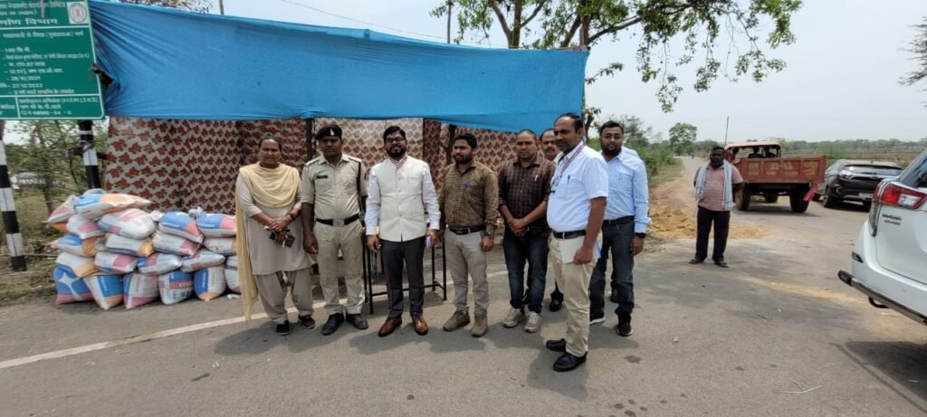 राजनैतिक दलों के खर्चों की निगरानी हो गई शुरू- शक्ति जिले में लोकसभा चुनाव व्यय प्रेक्षक पहुंचे शक्ति, अधिकारियों के साथ करी बैठक, शहर की प्रवेश सीमाओं पर भी लगे विशेष नाको में निगरानी का लिया जायजा, नहीं बच सकेंगे राजनैतिक प्रत्याशी कम खर्च दिखाने के मामलों में, आम जनता भी कर सकेगी व्यय प्रेक्षक से मुलाकात kshititech