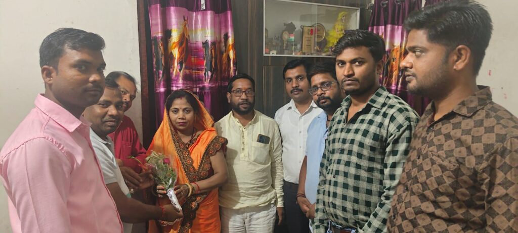 छत्तीसगढ़ देवांगन कल्याण समाज ने शक्ति जिले से युवा एवं महिला प्रकोष्ठ में पदाधिकारीयो को दी नई जिम्मेदारियां,रोशन बनाए गए जिले के संरक्षक, तो वही रेखा देवांगन को बनाया गया महिला इकाई का उपाध्यक्ष, रेखा ने कहा-शक्ति जिले में मजबूत करेंगे देवांगन कल्याण समाज की महिला इकाई को छत्तीसगढ़ देवांगन कल्याण समाज ने शक्ति जिले से युवा एवं महिला प्रकोष्ठ में पदाधिकारीयो को दी नई जिम्मेदारियां,रोशन बनाए गए जिले के संरक्षक, तो वही रेखा देवांगन को बनाया गया महिला इकाई का उपाध्यक्ष, रेखा ने कहा-शक्ति जिले में मजबूत करेंगे देवांगन कल्याण समाज की महिला इकाई को kshititech