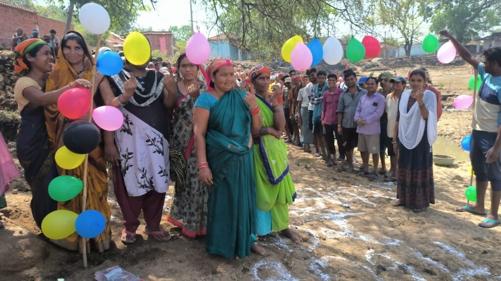 CM विष्णु पहुंचे कमलेश के नामांकन में- 17 प्रत्याशियों ने जमा किए जांजगीर चांपा लोकसभा के लिए सांसद के नामांकन,कमलेश जांगड़े के नामांकन में स्वयं मुख्यमंत्री विष्णु देव साय रहे मौजूद,19 अप्रैल को नामांकन की तिथि हुई समाप्त,शक्ति जिले में कलेक्टर टोपनो के मार्गदर्शन में चल रहा मतदान जागरूकता अभियान kshititech