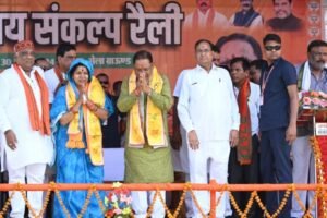 पुलिस थाना जांजगीर पहुंची भाजपा प्रत्याशी कमलेश जांगड़े, मामला अमित शाह के मूल भाषण को परिवर्तित कर सोशल मीडिया में वायरल करने का, भाजपा ने करी कड़ी से कड़ी कार्रवाई करने की मांग, जांजगीर में मुख्यमंत्री एवं उपमुख्यमंत्री भी जमकर बरसे कांग्रेस पर, जांजगीर-चांपा लोकसभा की राजनीति में आ रही गर्माहट पुलिस थाना जांजगीर पहुंची भाजपा प्रत्याशी कमलेश जांगड़े, मामला अमित शाह के मूल भाषण को परिवर्तित कर सोशल मीडिया में वायरल करने का, भाजपा ने करी कड़ी से कड़ी कार्रवाई करने की मांग, जांजगीर में मुख्यमंत्री एवं उपमुख्यमंत्री भी जमकर बरसे कांग्रेस पर, जांजगीर-चांपा लोकसभा की राजनीति में आ रही गर्माहट kshititech