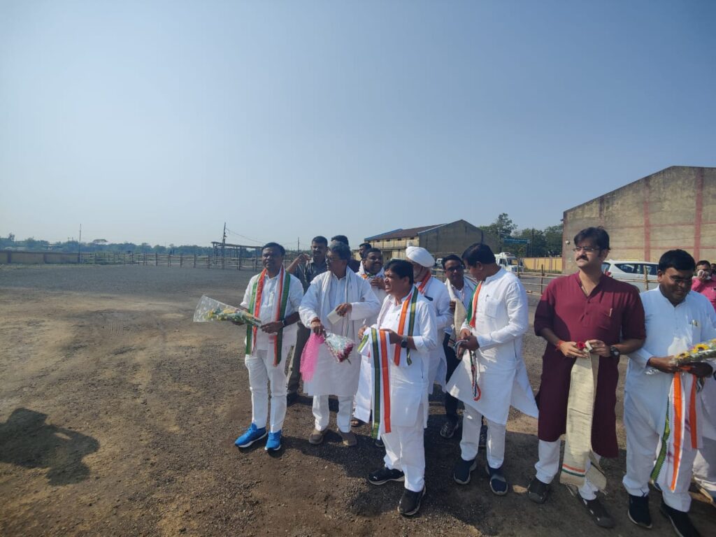 मोदी जब तक भागेगा नहीं- देश तब तक बचेगा नहीं, चाम्पा के भालेराय मैदान में कांग्रेस अध्यक्ष मल्लिकार्जुन बरसे पीएम मोदी पर कहा- कांग्रेस पर मोदी बोल रहे झूठ, सबका साथ तो लिया, मगर विकास की जगह कर दिया सबका सत्यानाश,खड़गे की सभा में उमड़ी भीड़, नेता प्रतिपक्ष महंत ने कहा- अब समय आ गया है केंद्र में बदलाव का मोदी जब तक भागेगा नहीं- देश तब तक बचेगा नहीं, चाम्पा के भालेराय मैदान में कांग्रेस अध्यक्ष मल्लिकार्जुन बरसे पीएम मोदी पर कहा- कांग्रेस पर मोदी बोल रहे झूठ, सबका साथ तो लिया, मगर विकास की जगह कर दिया सबका सत्यानाश,खड़गे की सभा में उमड़ी भीड़, नेता प्रतिपक्ष महंत ने कहा- अब समय आ गया है केंद्र में बदलाव का kshititech