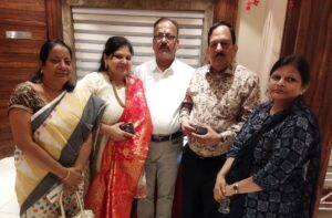 प्रथम अग्र अलंकरण की तैयारी को लेकर अंतरराष्ट्रीय अग्रवाल सम्मेलन वृहत्तर कोलकाता इकाई की बैठक संपन्न, अध्यक्ष राजकुमार मित्तल के नेतृत्व में कार्यक्रम को भव्य बनाने बनी कार्य योजना, वृहत्तर इकाई की अध्यक्ष संगीता ने कहा-यह कार्यक्रम हमारी शाखा के लिए गौरव का विषय, सदस्यों ने मतदान जागरूकता को लेकर ली शपथ प्रथम अग्र अलंकरण की तैयारी को लेकर अंतरराष्ट्रीय अग्रवाल सम्मेलन वृहत्तर कोलकाता इकाई की बैठक संपन्न, अध्यक्ष राजकुमार मित्तल के नेतृत्व में कार्यक्रम को भव्य बनाने बनी कार्य योजना, वृहत्तर इकाई की अध्यक्ष संगीता ने कहा-यह कार्यक्रम हमारी शाखा के लिए गौरव का विषय, सदस्यों ने मतदान जागरूकता को लेकर ली शपथ kshititech