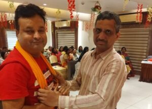 प्रथम अग्र अलंकरण की तैयारी को लेकर अंतरराष्ट्रीय अग्रवाल सम्मेलन वृहत्तर कोलकाता इकाई की बैठक संपन्न, अध्यक्ष राजकुमार मित्तल के नेतृत्व में कार्यक्रम को भव्य बनाने बनी कार्य योजना, वृहत्तर इकाई की अध्यक्ष संगीता ने कहा-यह कार्यक्रम हमारी शाखा के लिए गौरव का विषय, सदस्यों ने मतदान जागरूकता को लेकर ली शपथ प्रथम अग्र अलंकरण की तैयारी को लेकर अंतरराष्ट्रीय अग्रवाल सम्मेलन वृहत्तर कोलकाता इकाई की बैठक संपन्न, अध्यक्ष राजकुमार मित्तल के नेतृत्व में कार्यक्रम को भव्य बनाने बनी कार्य योजना, वृहत्तर इकाई की अध्यक्ष संगीता ने कहा-यह कार्यक्रम हमारी शाखा के लिए गौरव का विषय, सदस्यों ने मतदान जागरूकता को लेकर ली शपथ kshititech