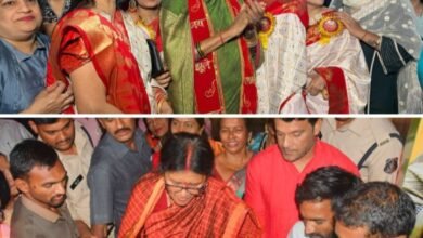 ज्योत्सना ने करी राम भक्तों पर पुष्पवर्षा- कोरबा सांसद ज्योत्सना ने चेतरी चन्द्र महोत्सव पर भगवान झूलेलाल का लिया आशीर्वाद,श्रीमती महंत ने कहा- हिंदू नव वर्ष का आयोजन देखना है तो आए कोरबा जरूर, लोकसभा क्षेत्र के प्रत्येक आयोजनों में सांसद की है सक्रिय भागीदारी, दोबारा सांसद बनाने ज्योत्सना के लिए कोरबा के जुटे लोग kshititech