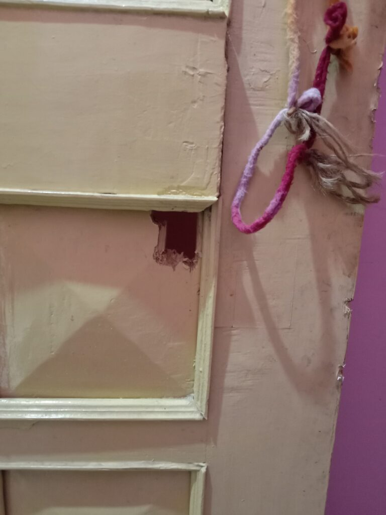 शक्ति में हुई बड़ी चोरी पर पीड़ित परिवारों से मिलने पहुंचे छत्तीसगढ़ विधानसभा के नेता प्रतिपक्ष महंत,जिला पुलिस अधीक्षक आईपीएस अंकिता शर्मा ने भी अधिकारियों के साथ लिया घटनास्थल का मुआयना, एसपी अंकिता ने कहा मामले में पुलिस करेगी पूरी मेहनत, लगभग 76 लाख चोरी की लिखी गई रिपोर्ट- सूत्र शक्ति में हुई बड़ी चोरी पर पीड़ित परिवारों से मिलने पहुंचे छत्तीसगढ़ विधानसभा के नेता प्रतिपक्ष महंत,जिला पुलिस अधीक्षक आईपीएस अंकिता शर्मा ने भी अधिकारियों के साथ लिया घटनास्थल का मुआयना, एसपी अंकिता ने कहा मामले में पुलिस करेगी पूरी मेहनत, लगभग 76 लाख चोरी की लिखी गई रिपोर्ट- सूत्र kshititech