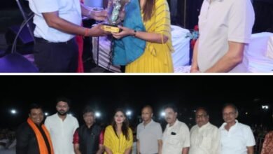 चंद्रहासिनी महोत्सव- 16 अप्रैल को माँ चन्द्रहासिनी की नगरी चंद्रपुर मे सम्पन्न हुआ कवि सम्मेलन, कवि डॉ अनामिका अंबर, सौरभ जैन, हिमांशु बवंडर, प्रबुद्ध सौरभ, स्वयं श्रीवास्तव जैसे नामचीन कवियों ने काव्य पाठ किया, महोत्सव देखने आ रहे अन्य राज्यों से भी नागरिक बंधु, न्यास के अजीत पांडेय ने किया मंच संचालन, आज 17 अप्रैल को संपन्न होगा भव्य महोत्सव चंद्रहासिनी महोत्सव- 16 अप्रैल को माँ चन्द्रहासिनी की नगरी चंद्रपुर मे सम्पन्न हुआ कवि सम्मेलन, कवि डॉ अनामिका अंबर, सौरभ जैन, हिमांशु बवंडर, प्रबुद्ध सौरभ, स्वयं श्रीवास्तव जैसे नामचीन कवियों ने काव्य पाठ किया, महोत्सव देखने आ रहे अन्य राज्यों से भी नागरिक बंधु, न्यास के अजीत पांडेय ने किया मंच संचालन, आज 17 अप्रैल को संपन्न होगा भव्य महोत्सव kshititech