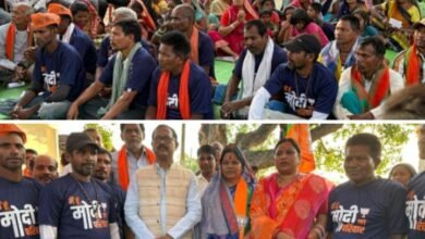 लोकसभा प्रत्याशी श्रीमती कमलेश जांगड़े ने किया जनसंपर्क,जन संपर्क में आत्मीयता से मिल रही क्षेत्र की महिलाएं,भाजपा जिलाध्यक्ष कृष्णकांत चंद्रा भी रहे मौजूद,26 अप्रैल को कमलेश का पामगढ़ में होंगा जनसम्पर्क kshititech