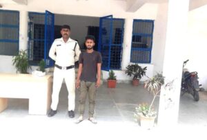 ट्रेलर ट्रांसपोर्टर ने कोयले में गिट्टी और पत्थर मिलकर किया प्लांट में अनलोड, धोखाधड़ी का मामला हुआ दर्ज, कोयले में मिलावट का चल रहा जमकर खेल, करोड़ों रुपए के वारे- न्यारे कर रहे ट्रांसपोर्टर, जांजगीर- चांपा जिले की है ट्रेलर वाहन ट्रेलर ट्रांसपोर्टर ने कोयले में गिट्टी और पत्थर मिलकर किया प्लांट में अनलोड, धोखाधड़ी का मामला हुआ दर्ज, कोयले में मिलावट का चल रहा जमकर खेल, करोड़ों रुपए के वारे- न्यारे कर रहे ट्रांसपोर्टर, जांजगीर- चांपा जिले की है ट्रेलर वाहन kshititech