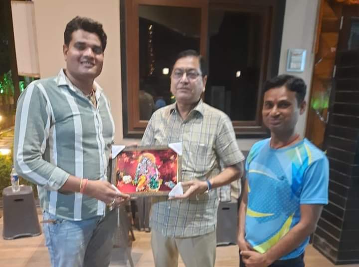 देवांगन समाज के जिला कार्यकारी अध्यक्ष गोविंद देवांगन ने पूर्व नगर पालिका अध्यक्ष श्यामसुंदर अग्रवाल के निवास पर पहुंच कर दी जन्मदिन की शुभकामनाएं, गोविंद ने कहा- आपकी कर्मठता एवं सक्रियता से सेवा कार्यों को मिलती है नई दिशा देवांगन समाज के जिला कार्यकारी अध्यक्ष गोविंद देवांगन ने पूर्व नगर पालिका अध्यक्ष श्यामसुंदर अग्रवाल के निवास पर पहुंच कर दी जन्मदिन की शुभकामनाएं, गोविंद ने कहा- आपकी कर्मठता एवं सक्रियता से सेवा कार्यों को मिलती है नई दिशा kshititech