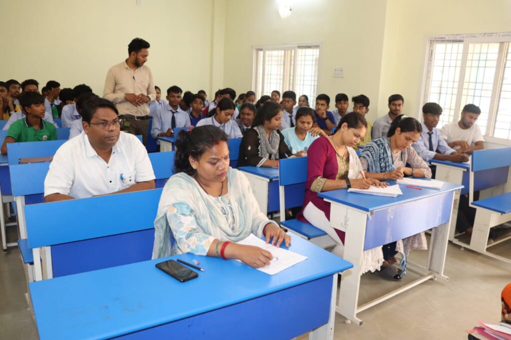 मतदान को लेकर शक्ति जिले के मतदाता उत्साहित- शक्ति जिले में बुजुर्ग मतदाता ले रहे डाक मत पत्र का उपयोग, कलेक्टर अमृत विकास टोपनो के निर्देशन में निर्वाचन अमला सक्रिय,1 मई को हुई मतदान जागरूकता को लेकर निबंध, गीत, स्लोगन प्रतियोगिता, विगत चुनावो के वोट प्रतिशत का रिकॉर्ड टूटेगा इस बार शक्ति जिले में मतदान को लेकर शक्ति जिले के मतदाता उत्साहित- शक्ति जिले में बुजुर्ग मतदाता ले रहे डाक मत पत्र का उपयोग, कलेक्टर अमृत विकास टोपनो के निर्देशन में निर्वाचन अमला सक्रिय,1 मई को हुई मतदान जागरूकता को लेकर निबंध, गीत, स्लोगन प्रतियोगिता, विगत चुनावो के वोट प्रतिशत का रिकॉर्ड टूटेगा इस बार शक्ति जिले में kshititech