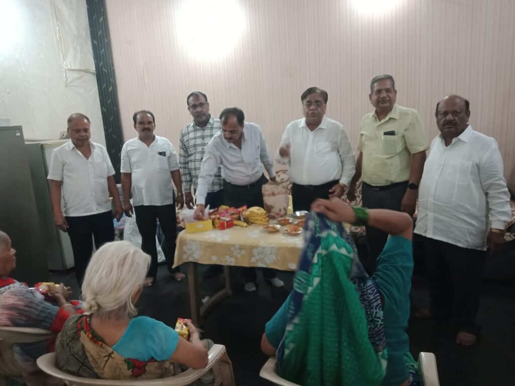 ठंडे पानी की सेवा का बड़ा कार्य- मां बमलेश्वरी सेवा समिति द्वारा दो स्थानों पर लगाया गया वाटर कूलर मशीन, समिति ने कहा प्यासे को पानी पिलाना ही सबसे बड़ा पुण्य का कार्य, समाजसेवी ईश्वर अग्रवाल एवं सुरेश चौधरी भी रहे मौजूद ठंडे पानी की सेवा का बड़ा कार्य- मां बमलेश्वरी सेवा समिति द्वारा दो स्थानों पर लगाया गया वाटर कूलर मशीन, समिति ने कहा प्यासे को पानी पिलाना ही सबसे बड़ा पुण्य का कार्य, समाजसेवी ईश्वर अग्रवाल एवं सुरेश चौधरी भी रहे मौजूद kshititech