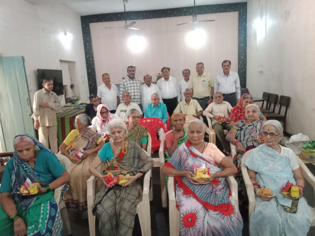 ठंडे पानी की सेवा का बड़ा कार्य- मां बमलेश्वरी सेवा समिति द्वारा दो स्थानों पर लगाया गया वाटर कूलर मशीन, समिति ने कहा प्यासे को पानी पिलाना ही सबसे बड़ा पुण्य का कार्य, समाजसेवी ईश्वर अग्रवाल एवं सुरेश चौधरी भी रहे मौजूद ठंडे पानी की सेवा का बड़ा कार्य- मां बमलेश्वरी सेवा समिति द्वारा दो स्थानों पर लगाया गया वाटर कूलर मशीन, समिति ने कहा प्यासे को पानी पिलाना ही सबसे बड़ा पुण्य का कार्य, समाजसेवी ईश्वर अग्रवाल एवं सुरेश चौधरी भी रहे मौजूद kshititech