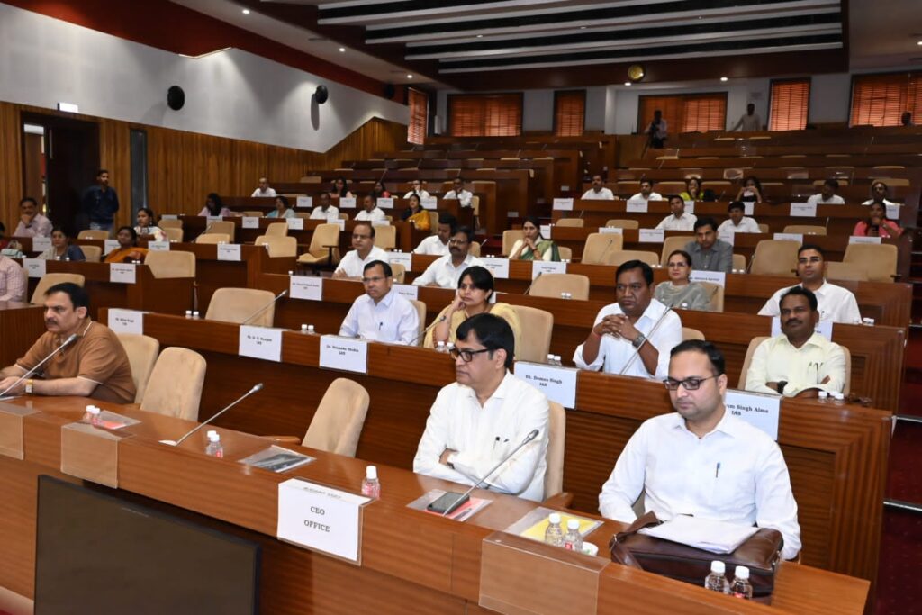 शक्ति जिले में लोकसभा चुनाव को लेकर मतगणना कर्मियों का किया गया प्रथम रेंडमाइजेशन, राज्य के मुख्य निर्वाचन पदाधिकारी मतगणना अधिकारियों से हुई रूबरू रीना बाबा साहब कंगाले ने कहा निर्वाचन प्रक्रिया का अंतिम पड़ाव है मतगणना, शक्ति कलेक्टर अमृत विकास टोपनो के मार्गदर्शन में मतगणना की तैयारियां पूर्ण शक्ति जिले में लोकसभा चुनाव को लेकर मतगणना कर्मियों का किया गया प्रथम रेंडमाइजेशन, राज्य के मुख्य निर्वाचन पदाधिकारी मतगणना अधिकारियों से हुई रूबरू रीना बाबा साहब कंगाले ने कहा निर्वाचन प्रक्रिया का अंतिम पड़ाव है मतगणना, शक्ति कलेक्टर अमृत विकास टोपनो के मार्गदर्शन में मतगणना की तैयारियां पूर्ण kshititech