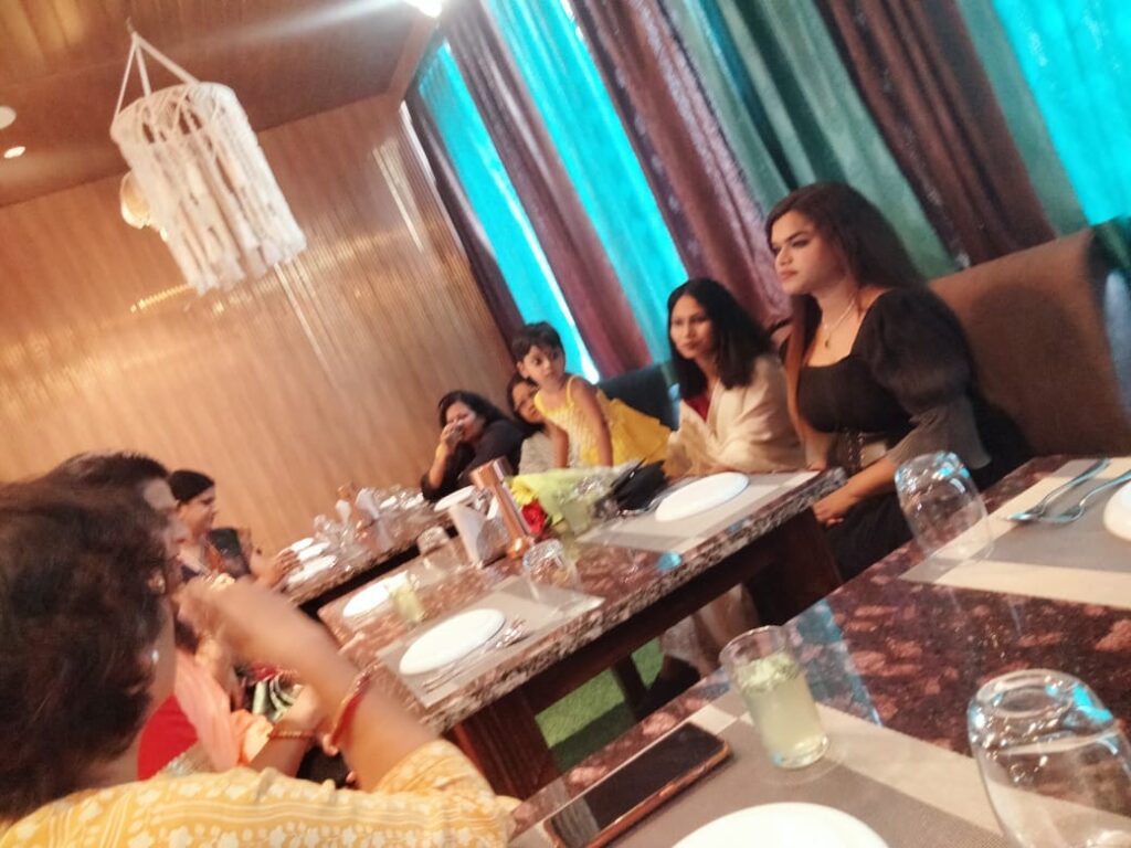बिलासपुर के रीति रिवाज ने किया 0TT रेस्टोरेंट का शुभारंभ, शहर के सीपत चौक में स्थित है इंटरनेशनल मेकअप आर्टिस्ट नीरा प्रधान पहुंची ओपनिंग सेरेमनी में,बिंदु-करण ने की है फूड सेक्टर में अनुकरणीय पहल बिलासपुर के रीति रिवाज ने किया 0TT रेस्टोरेंट का शुभारंभ, शहर के सीपत चौक में स्थित है इंटरनेशनल मेकअप आर्टिस्ट नीरा प्रधान पहुंची ओपनिंग सेरेमनी में,बिंदु-करण ने की है फूड सेक्टर में अनुकरणीय पहल kshititech