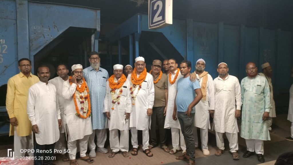 हज यात्रा पर सउदी अरब रवाना हुए अधिवक्ता गनी मोहम्मद, गनी मोहम्मद ने कहा- यह यात्रा उनके जीवन के लिए एक गौरवशाली क्षण, नए जीवन की शुरुआत का संदेश देती है हज की यात्रा kshititech