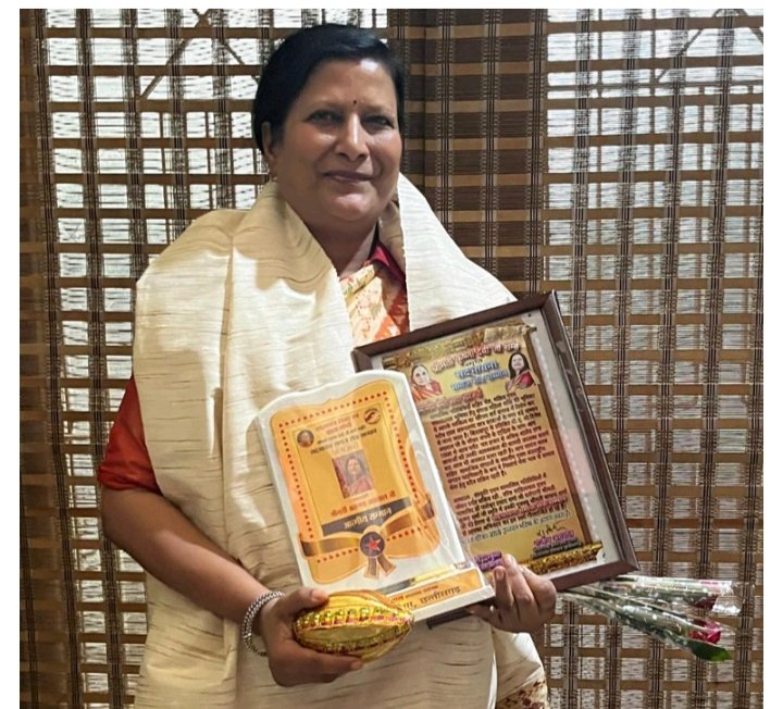 अरुणा को मिला राज्य स्तरीय सम्मान-सद्भावना साहित्य समागम में समाज सेवा के क्षेत्र में उत्कृष्ट कार्यों के लिए सम्मानित हुई अरुण अग्रवाल, 200 से अधिक साहित्यकारों की मौजूदगी में कुलपति के हाथों में मिला सम्मान, समाज सेवा, पर्यावरण, बाल विकास, गरीब बच्चों की शिक्षा एवं स्वास्थ्य के क्षेत्र में है अरुणा का अहम योगदान kshititech