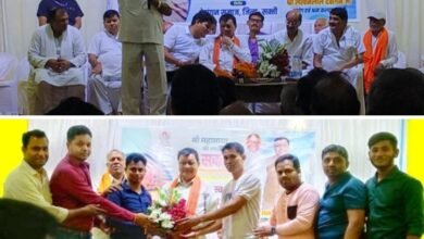 लखन पहुंचे समाज बंधुओ के बीच-छत्तीसगढ़ के वाणिज्य उद्योग मंत्री लखन लाल देवांगन के शक्ति आगमन पर देवांगन युवा संगठन ने किया अभूतपूर्व स्वागत, देवांगन धर्मशाला में था आयोजन, समाज के कार्यकारी अध्यक्ष गोविंद ने कहा- आपके आगमन से समाज है हर्षित kshititech