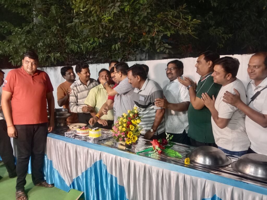 ऐतिहासिक एवं अनूठा जन्मदिन- शहर के बच्चों ने भी अपने श्यामू चाचा का मनाया जन्मदिन, 16 मई की देर शाम श्यामसुंदर को जन्मदिन की बधाई देने पहुंचे शहर वासी, क्या युवा, क्या बुजुर्ग, अपने लाडले श्यामसुंदर को बधाई आशीर्वाद देने लोगों का उमड़ा प्या ऐतिहासिक एवं अनूठा जन्मदिन- शहर के बच्चों ने भी अपने श्यामू चाचा का मनाया जन्मदिन, 16 मई की देर शाम श्यामसुंदर को जन्मदिन की बधाई देने पहुंचे शहर वासी, क्या युवा, क्या बुजुर्ग, अपने लाडले श्यामसुंदर को बधाई आशीर्वाद देने लोगों का उमड़ा प्या kshititech